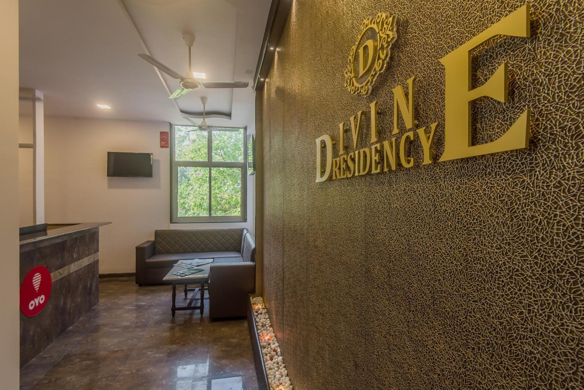 Super O Divine Residency Near Phoenix Marketcity Hotel 3*