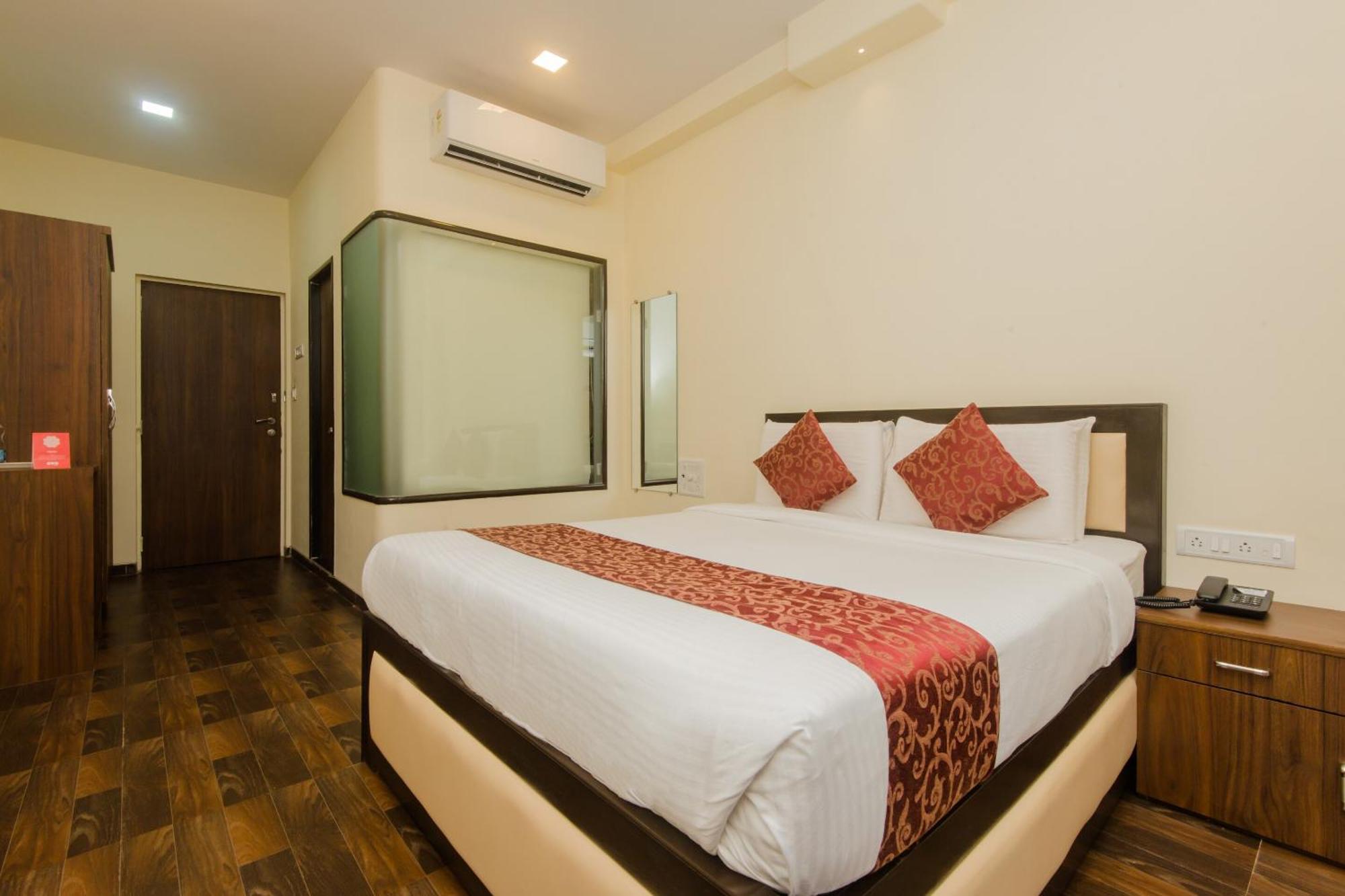 Super O Divine Residency Near Phoenix Marketcity 3*