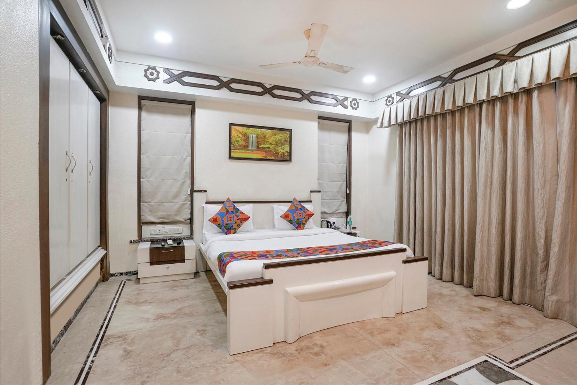 Fabhotel Welcome Apartments - Nr Mumbai International Airport Hotel