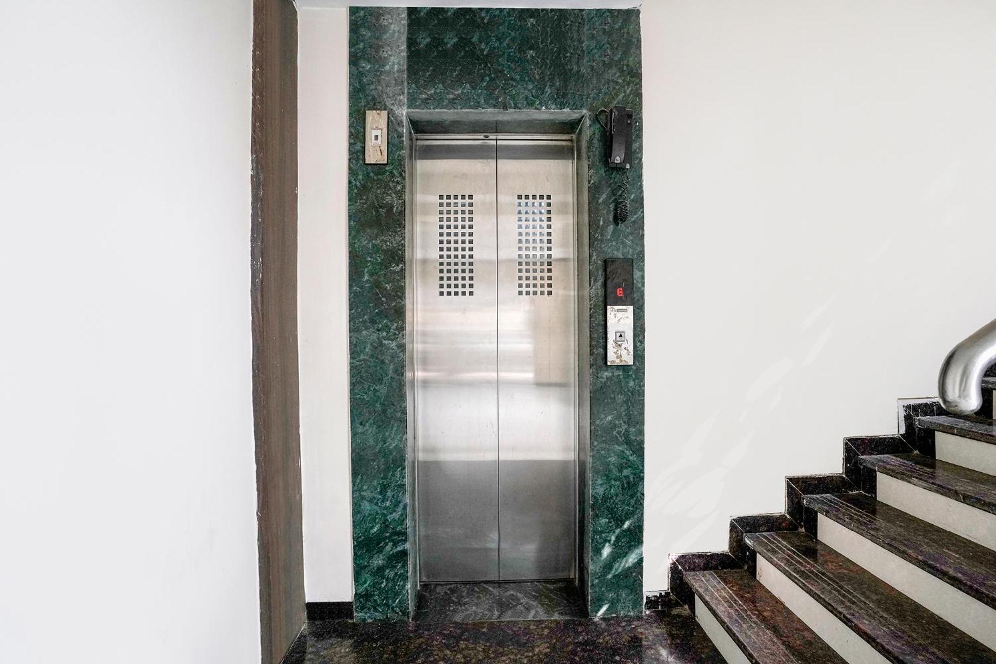 Fabhotel Welcome Apartments - Nr Mumbai International Airport