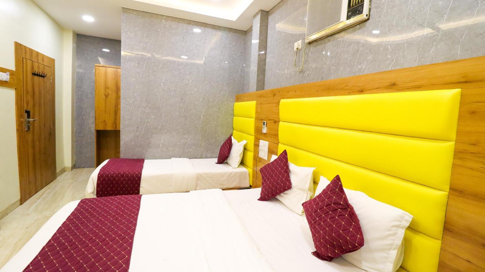 National - Grant Road Hotel Bombaim