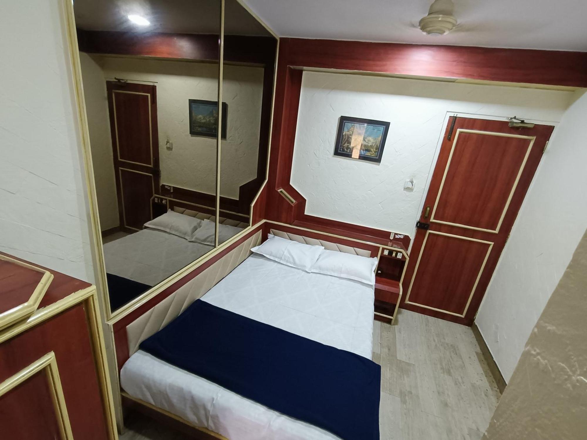 Hotel Platinum Residency Colaba