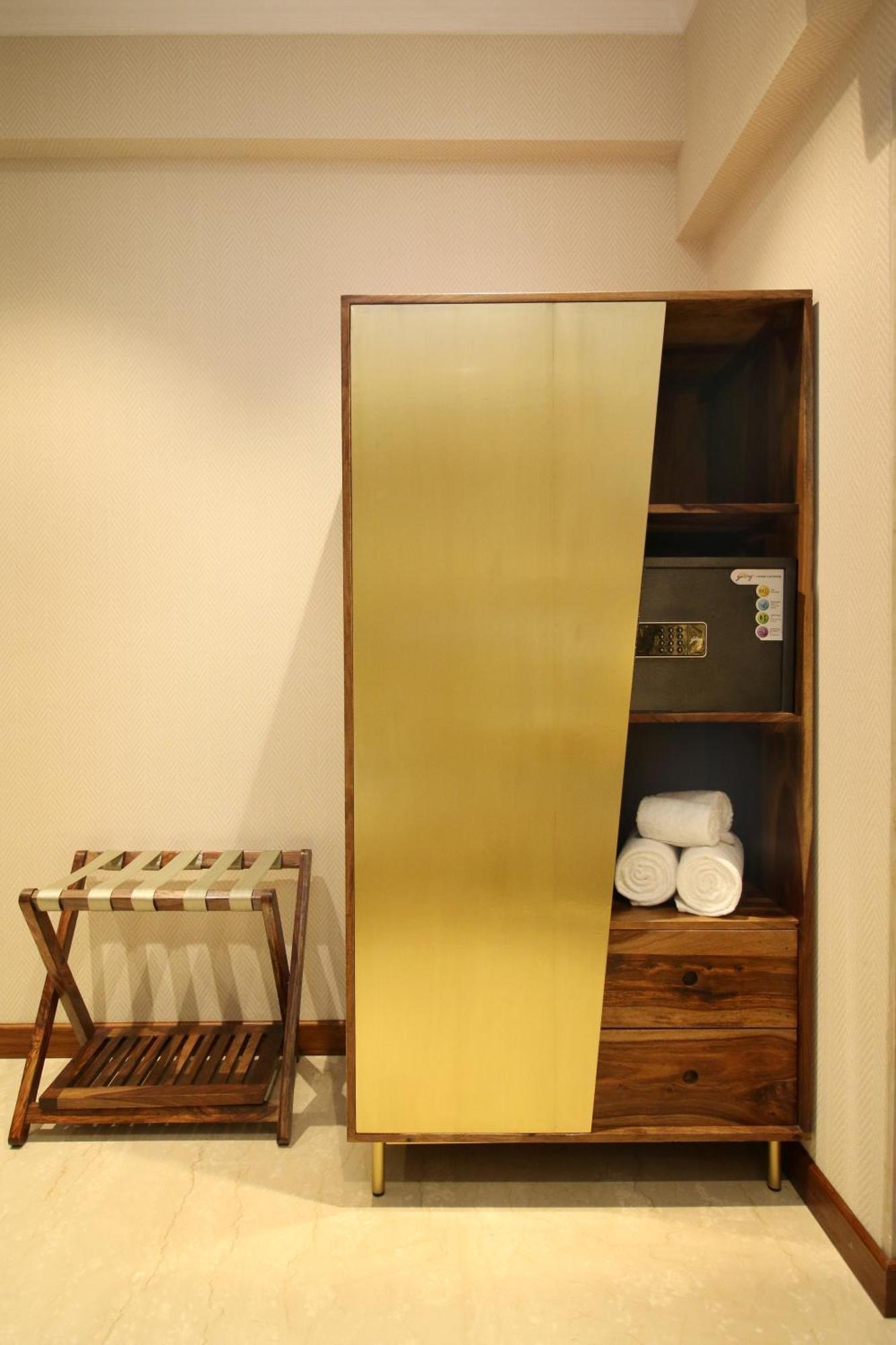 Apartment Theory9 Premium Service Bandra Mumbai