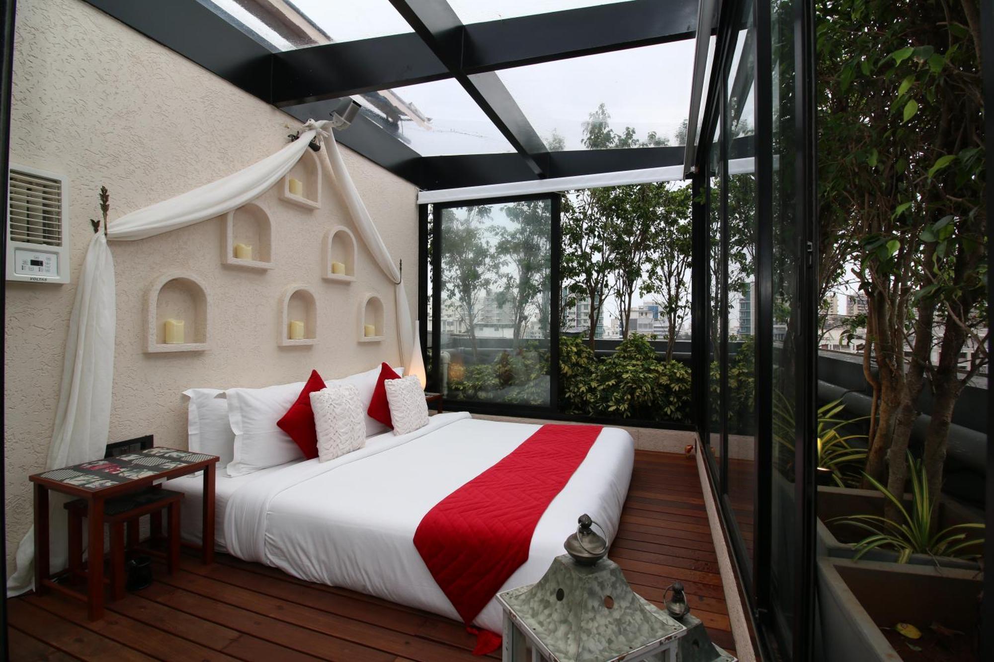 Theory9 Premium Service Bandra *