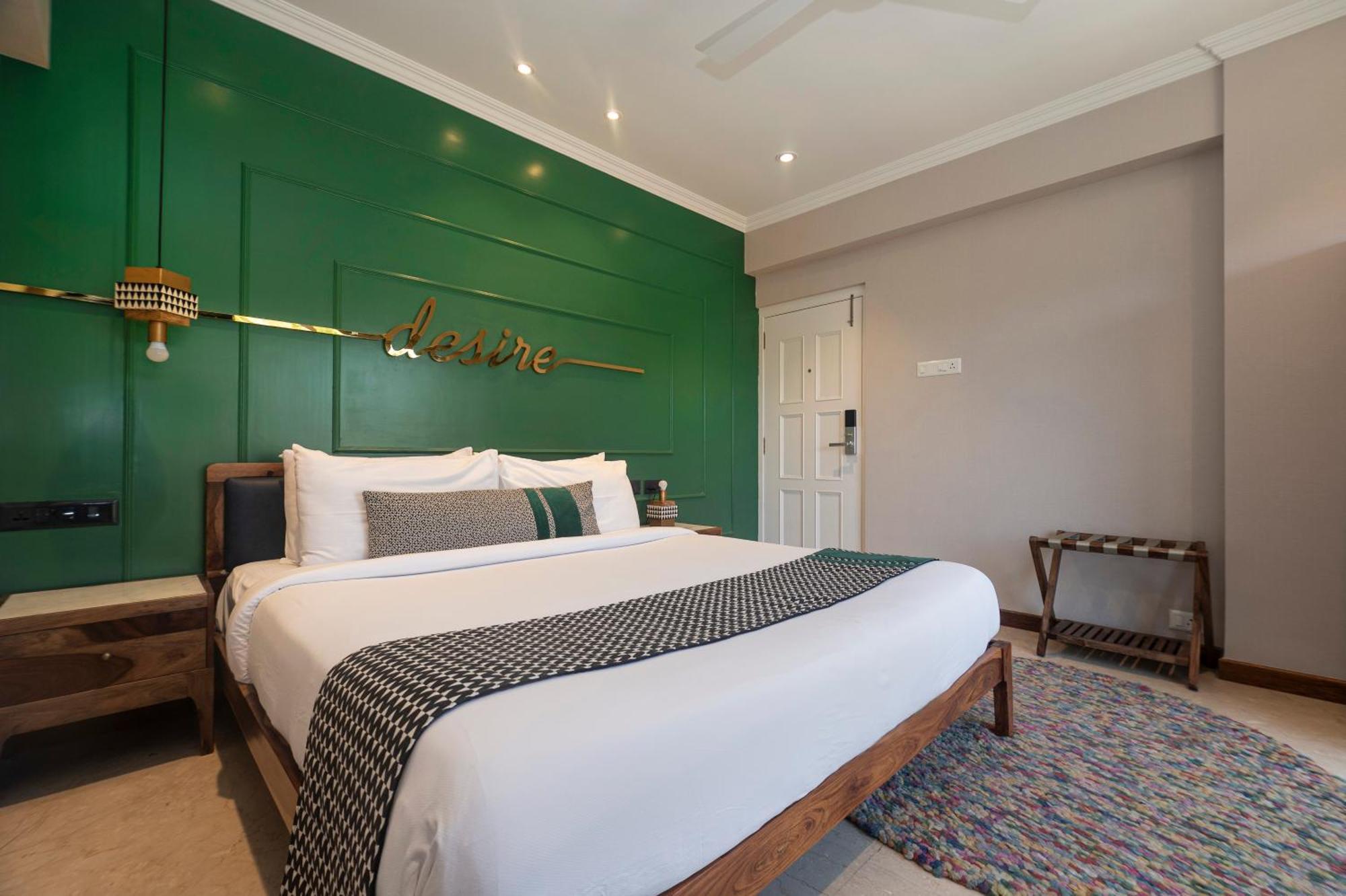 Theory9 Premium Service Bandra
