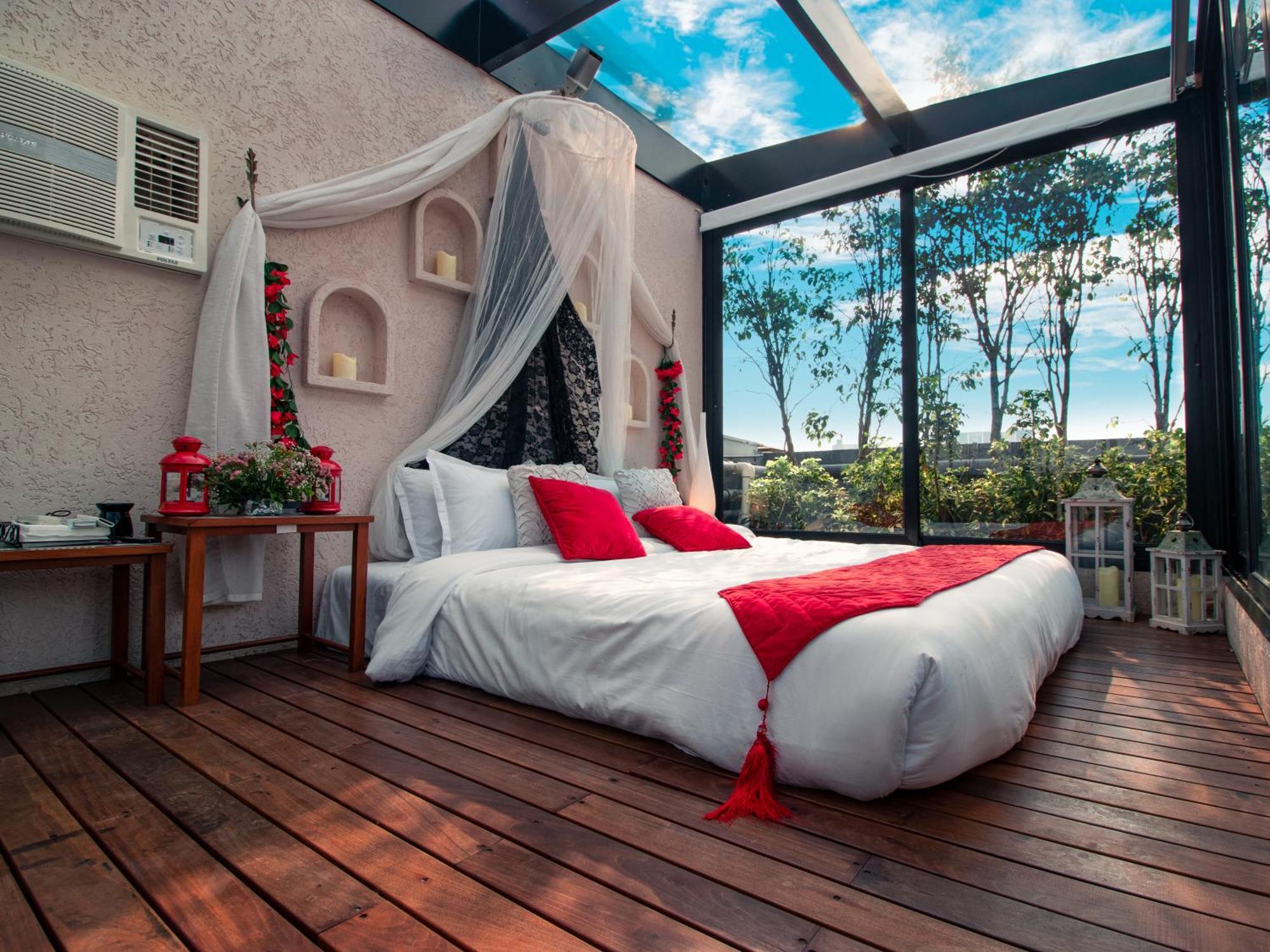 Apartment Theory9 Premium Service Bandra *