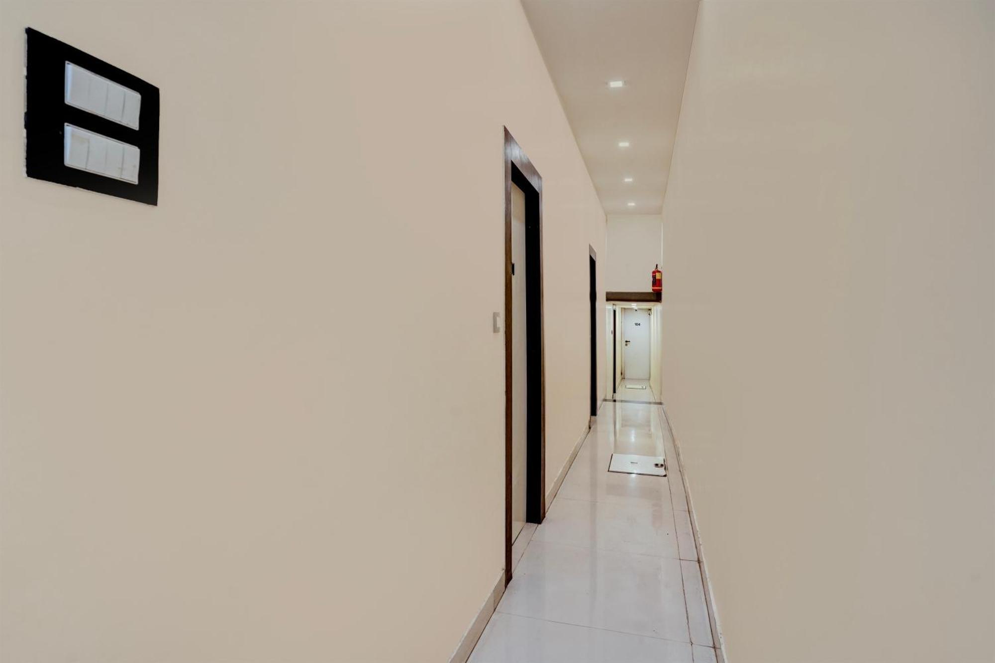 Hotel O Golden Star 4*