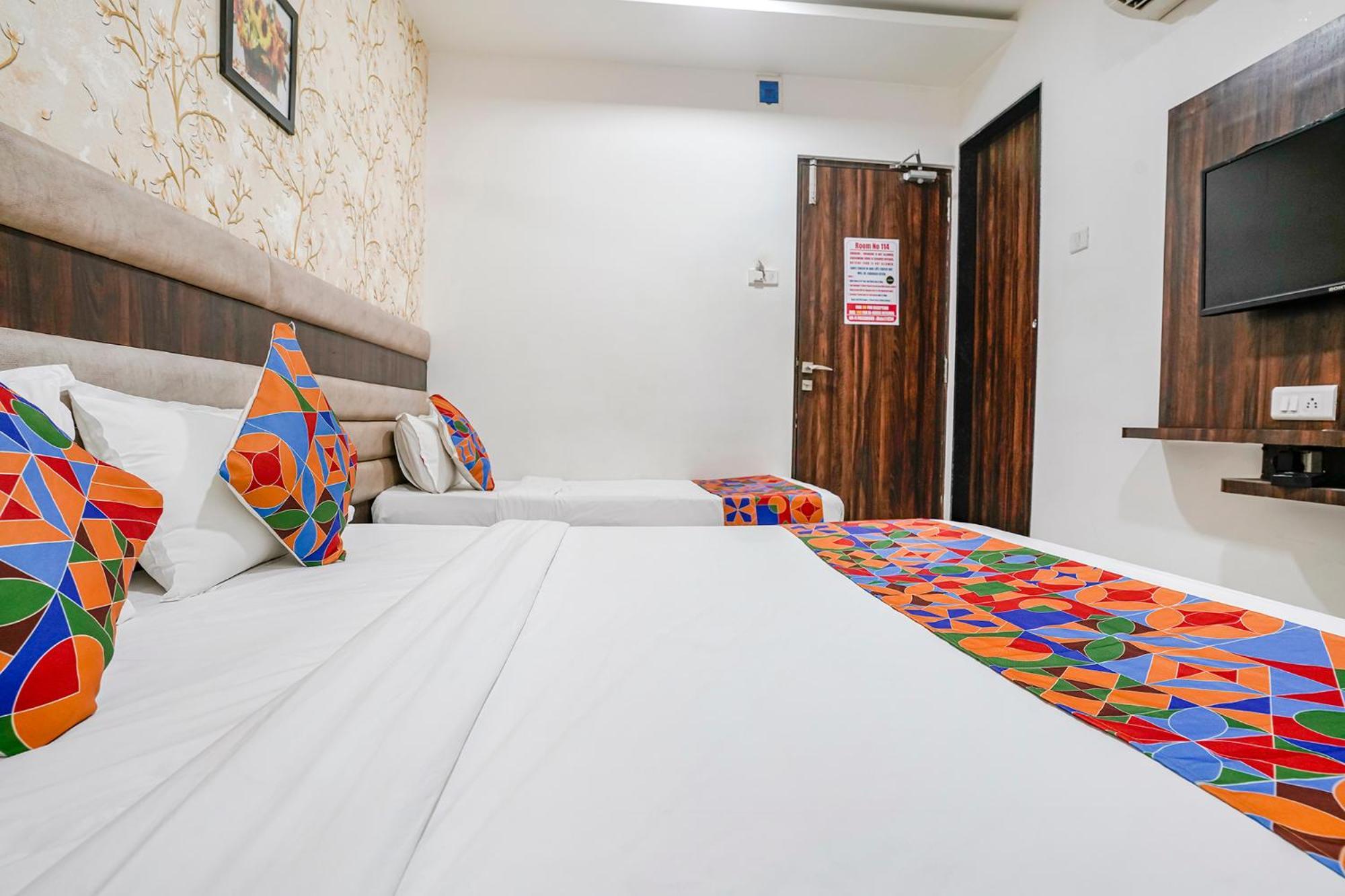 Hotel Fabhotel Elvis - Nr International Airport Bombaim