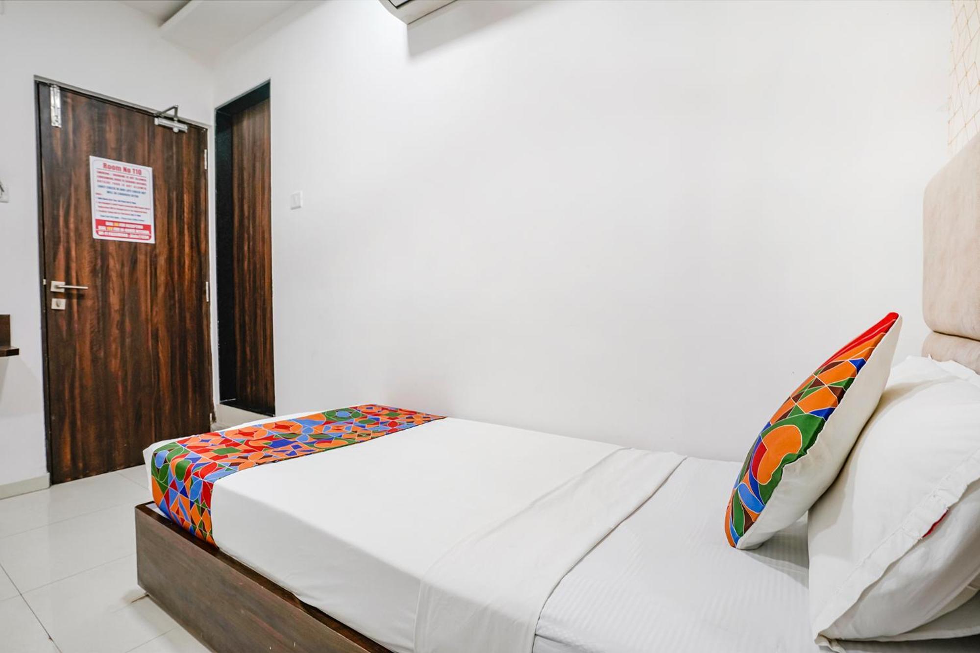 Fabhotel Elvis - Nr International Airport 3* Bombaim