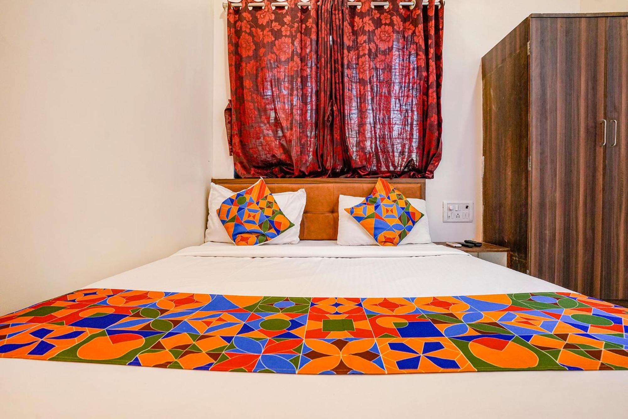 Fabexpress The United - Nr International Airport Mumbai