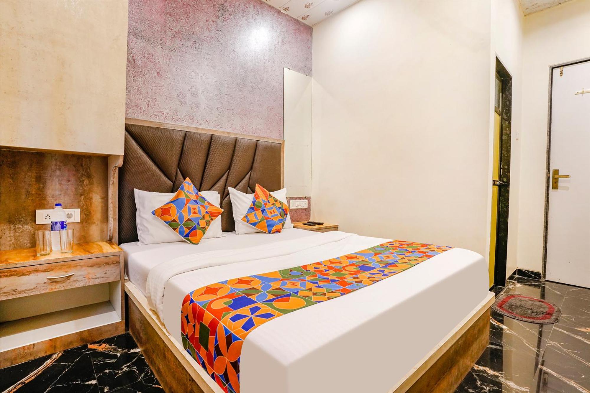 Fabexpress The United - Nr International Airport Hotel 3*
