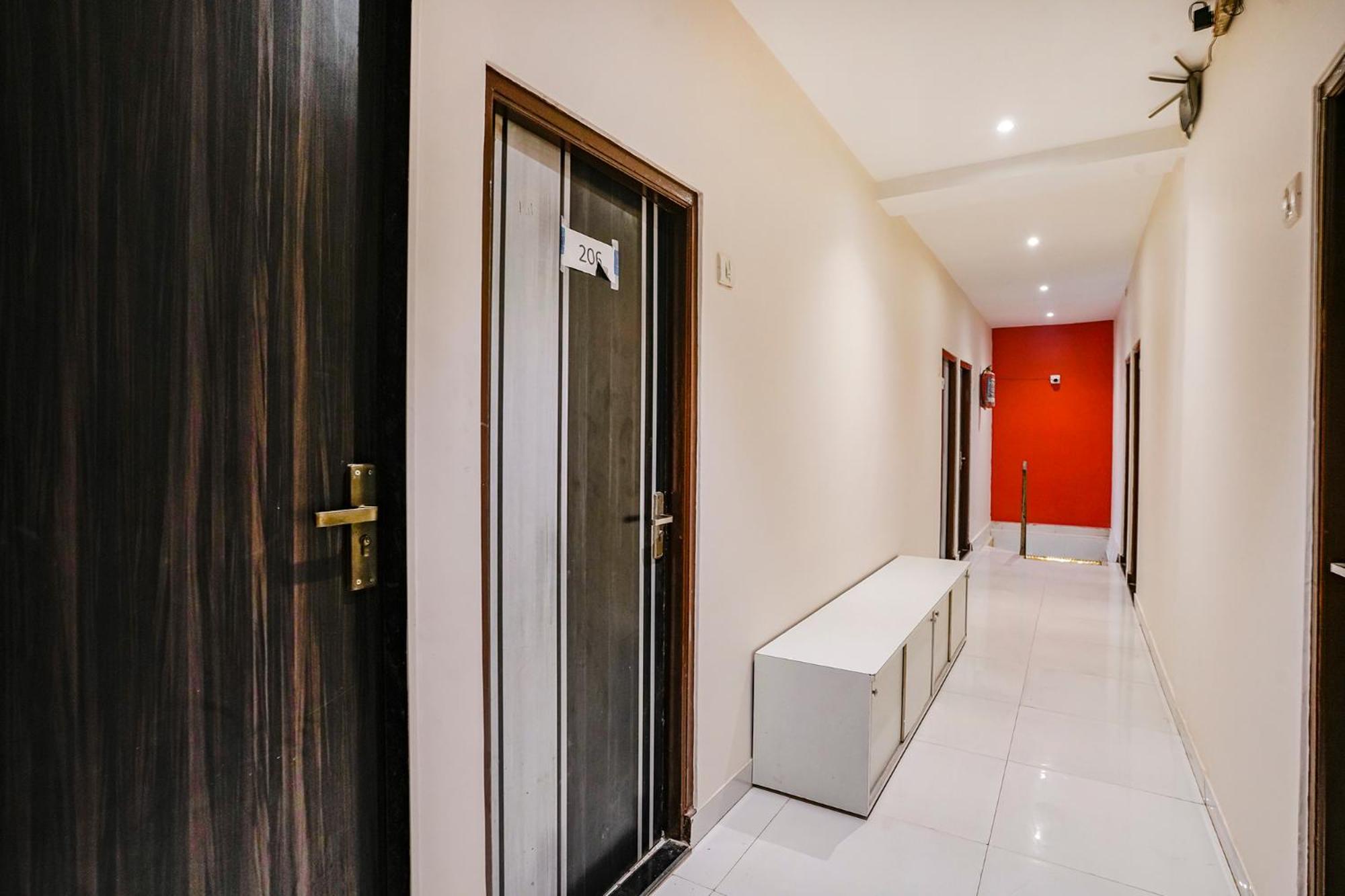 Fabexpress The United - Nr International Airport Hotel