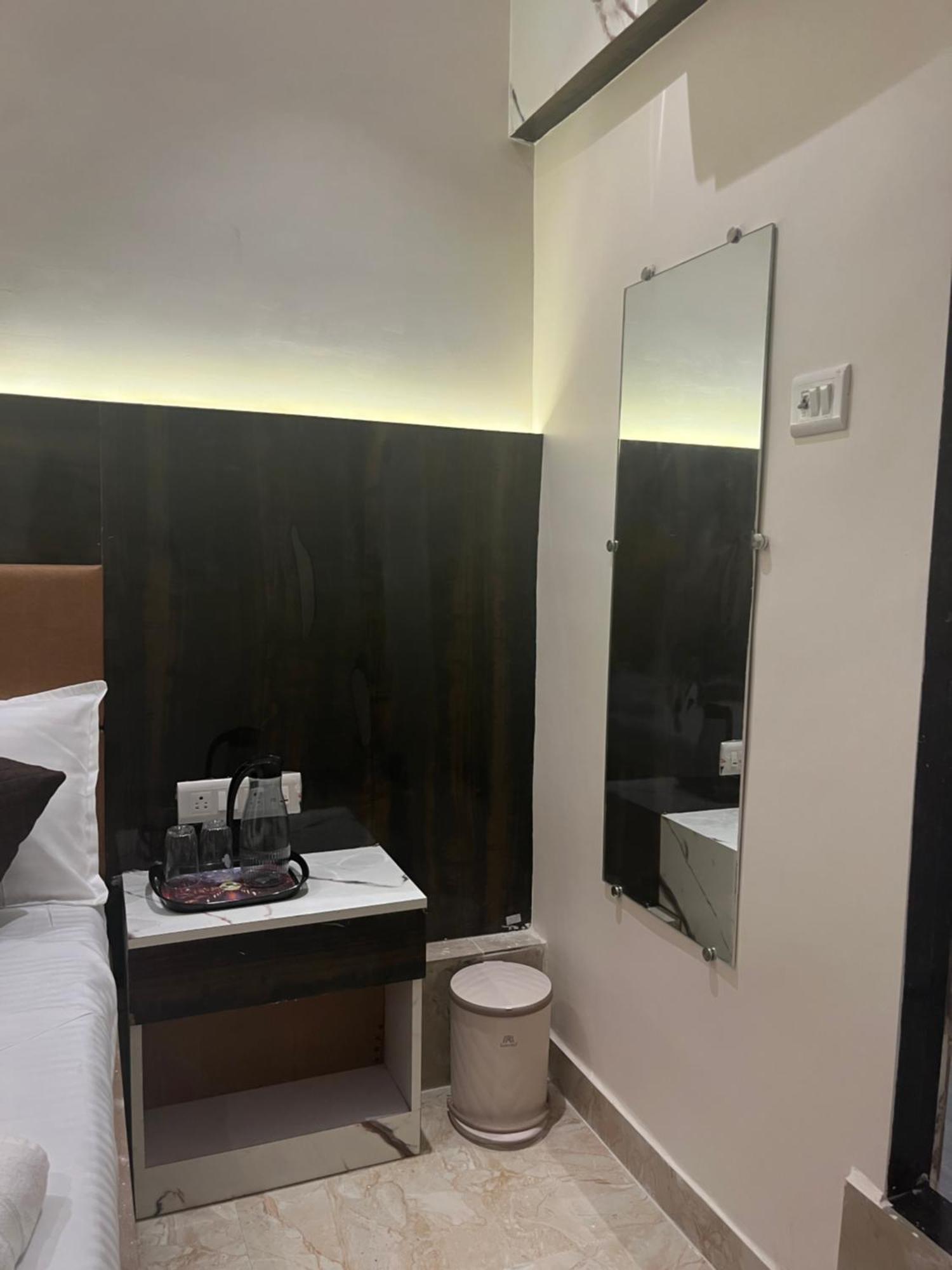 Powai Palace 3*