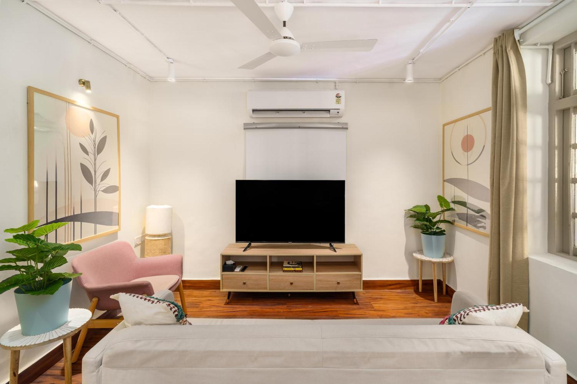 48b By The Company Apartment *