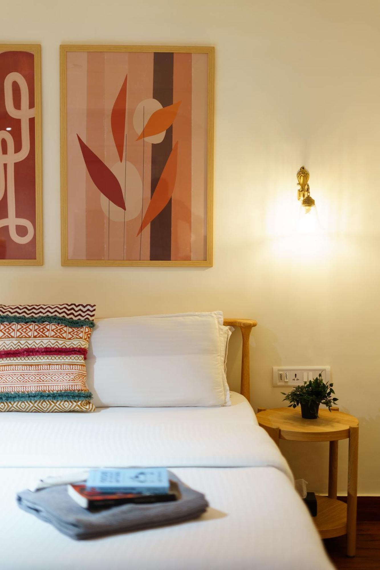 48b By The Company Apartment *
