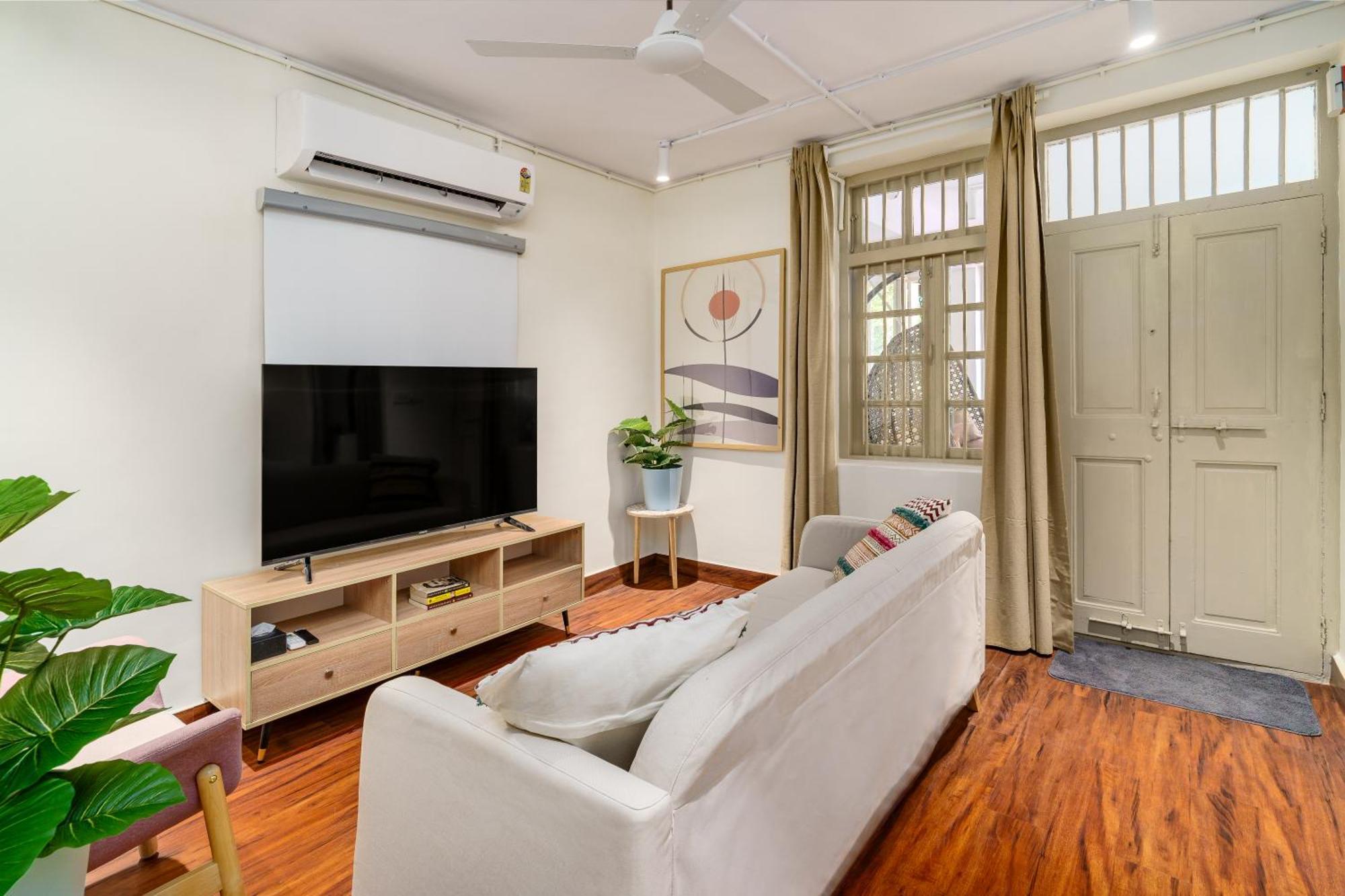 Apartment 48b By The Company