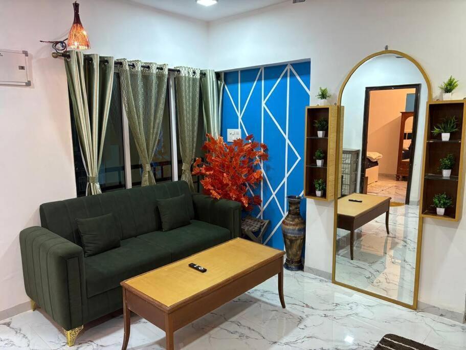 Modern 1bhk Retreat At Waroda Road, Bandra Mumbai