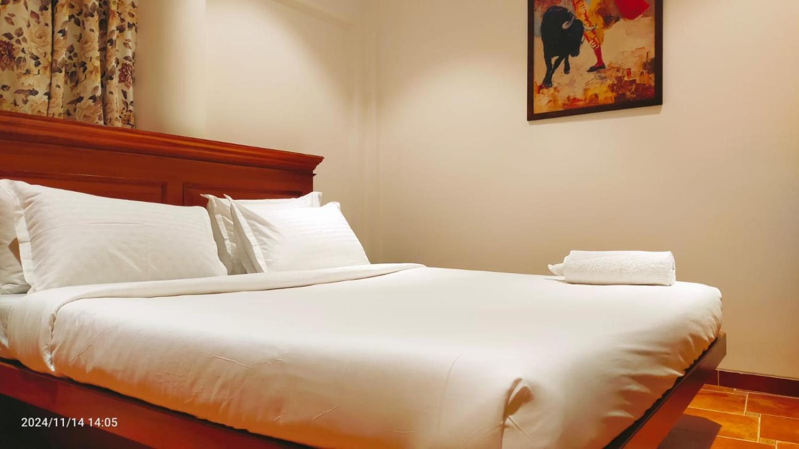 Corporate Apartment, Santacruz, Near Bkc *