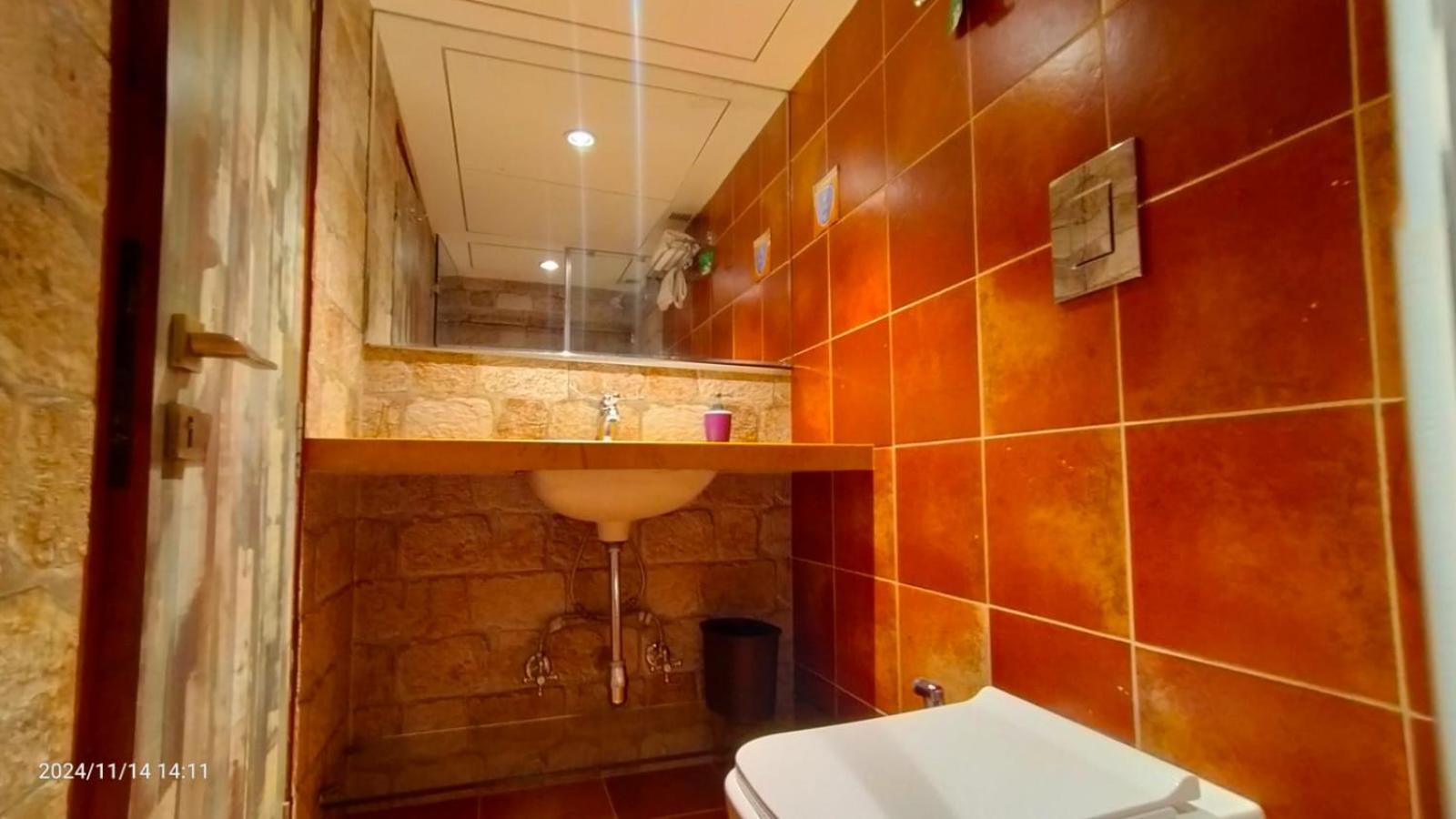 Corporate Apartment, Santacruz, Near Bkc
