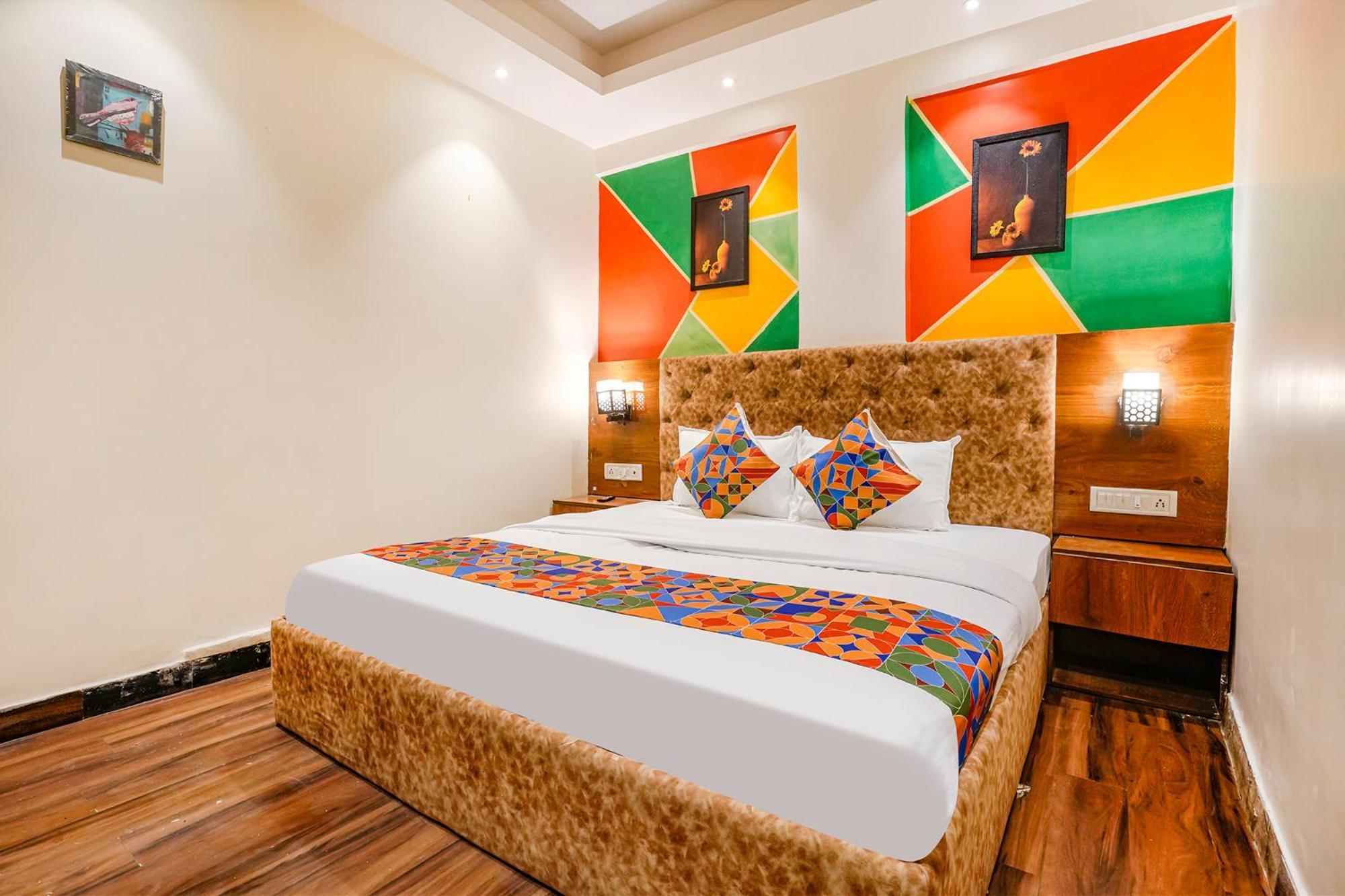 Fabhotel Twigo 3*