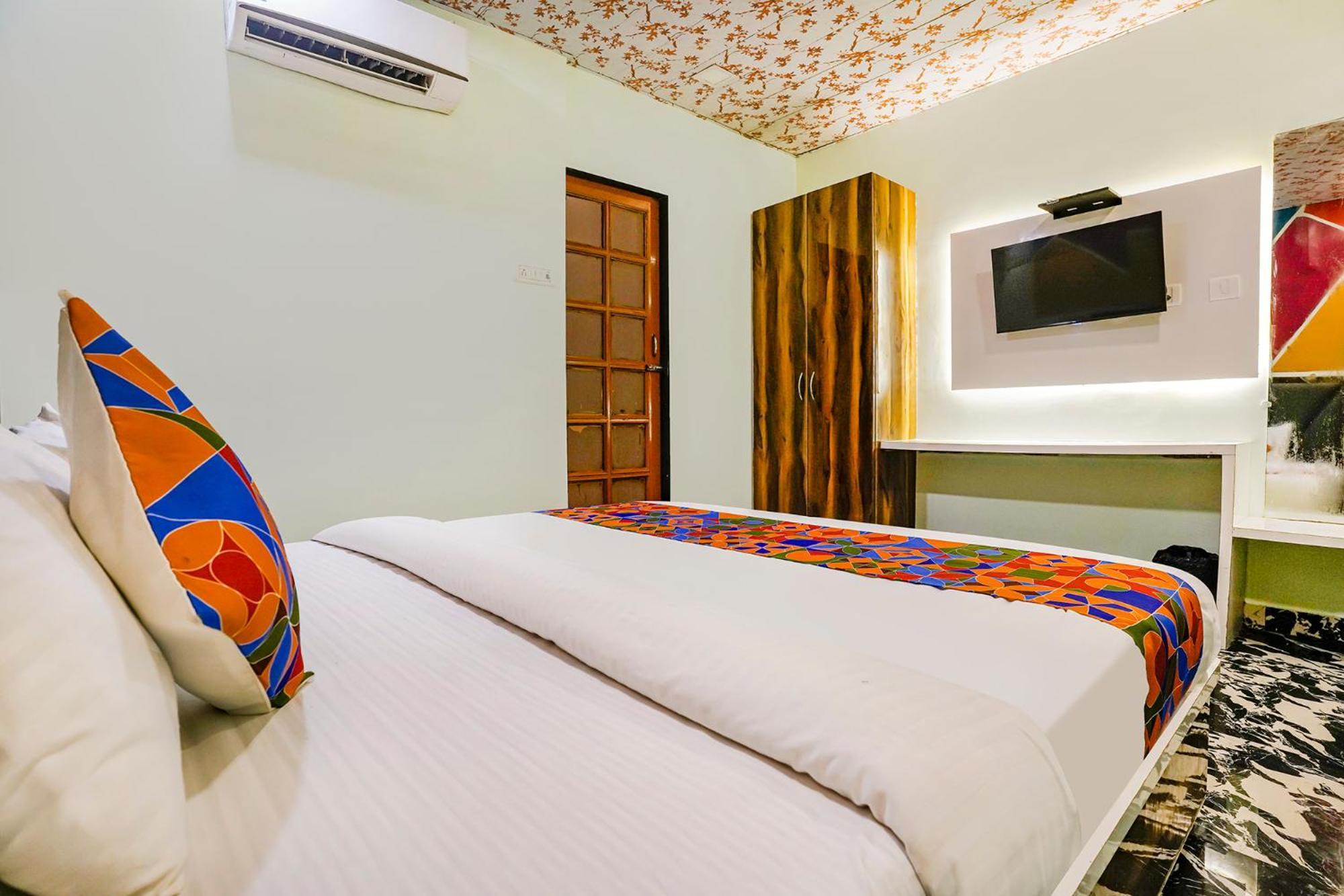 Hotel Via Twigo 3*