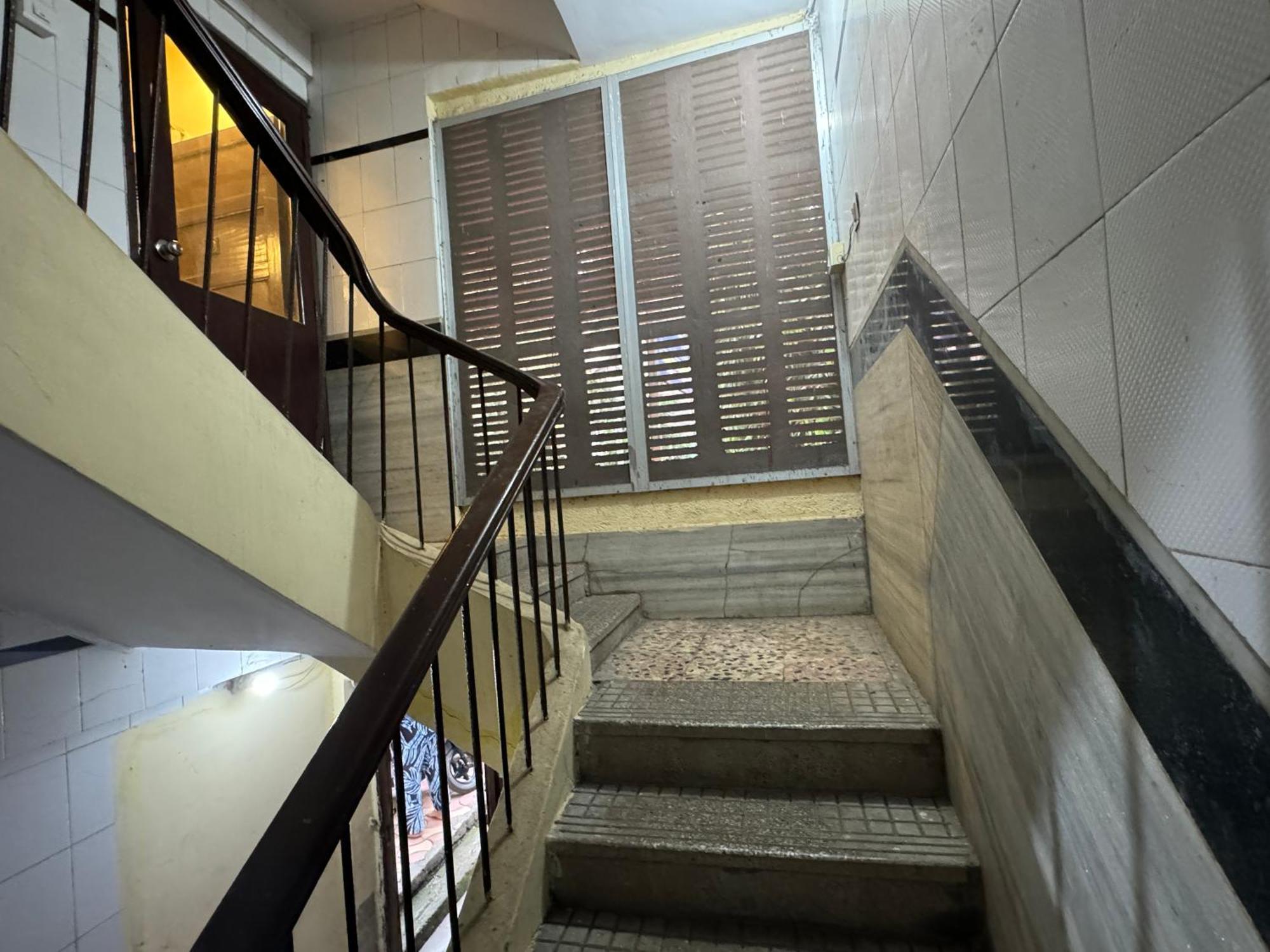 Osi Kurla West Apartment