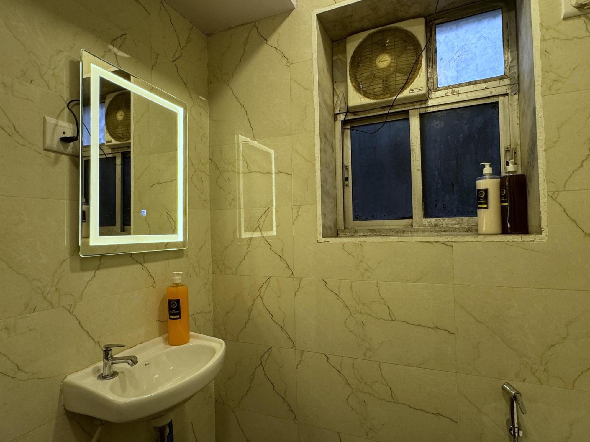 Osi Kurla West Apartment Mumbai