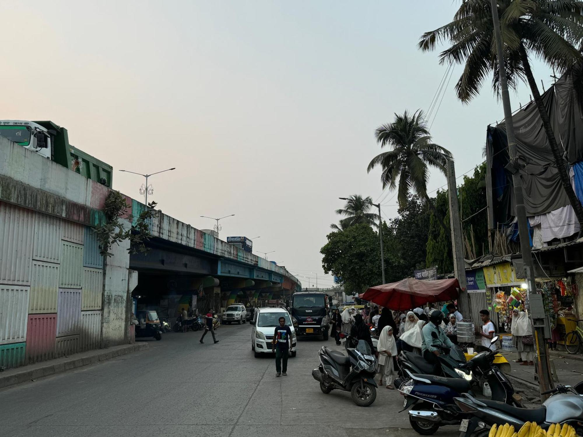 Osi Kurla West Apartment *