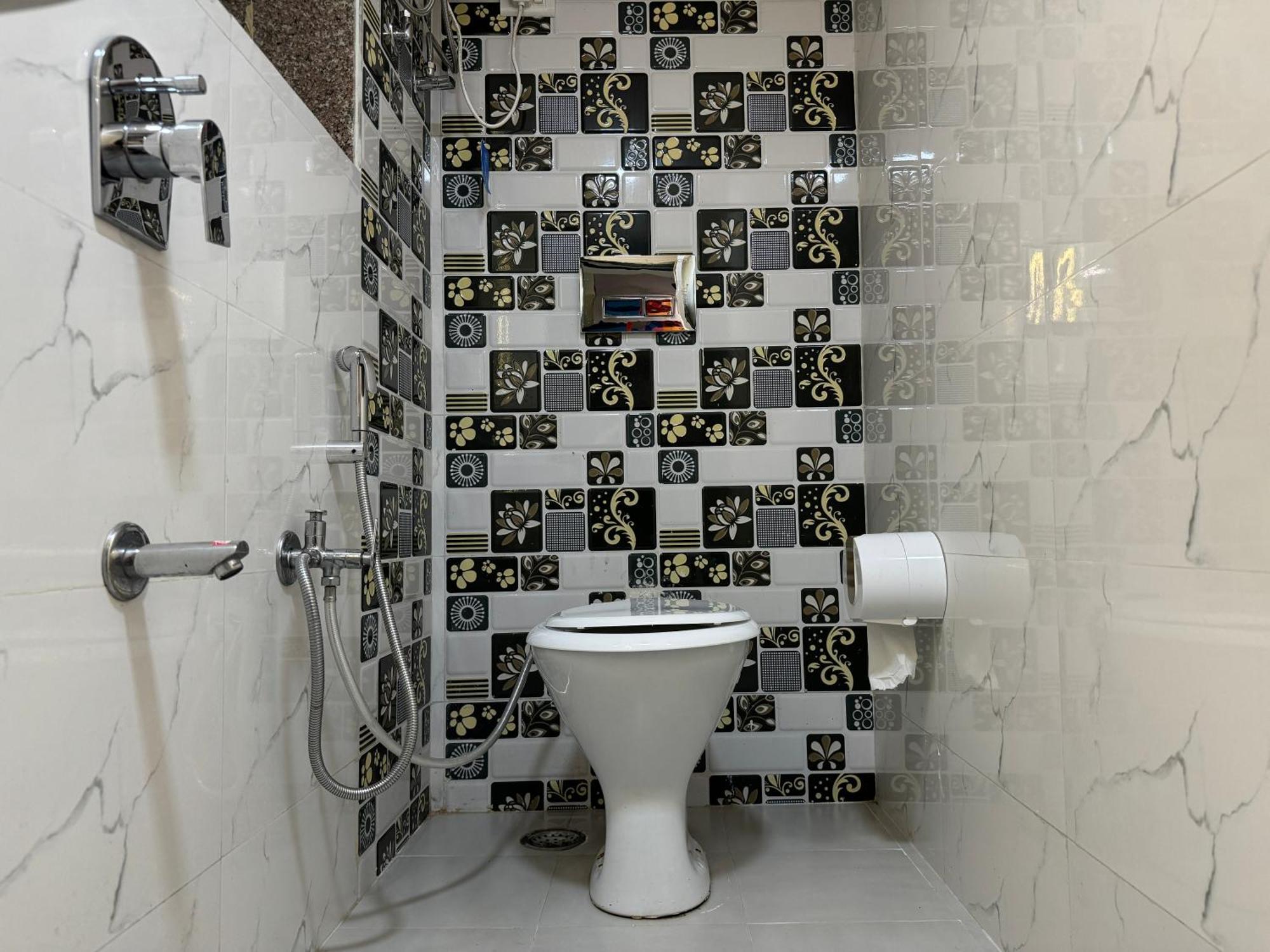 Osi Kurla West Apartment Mumbai