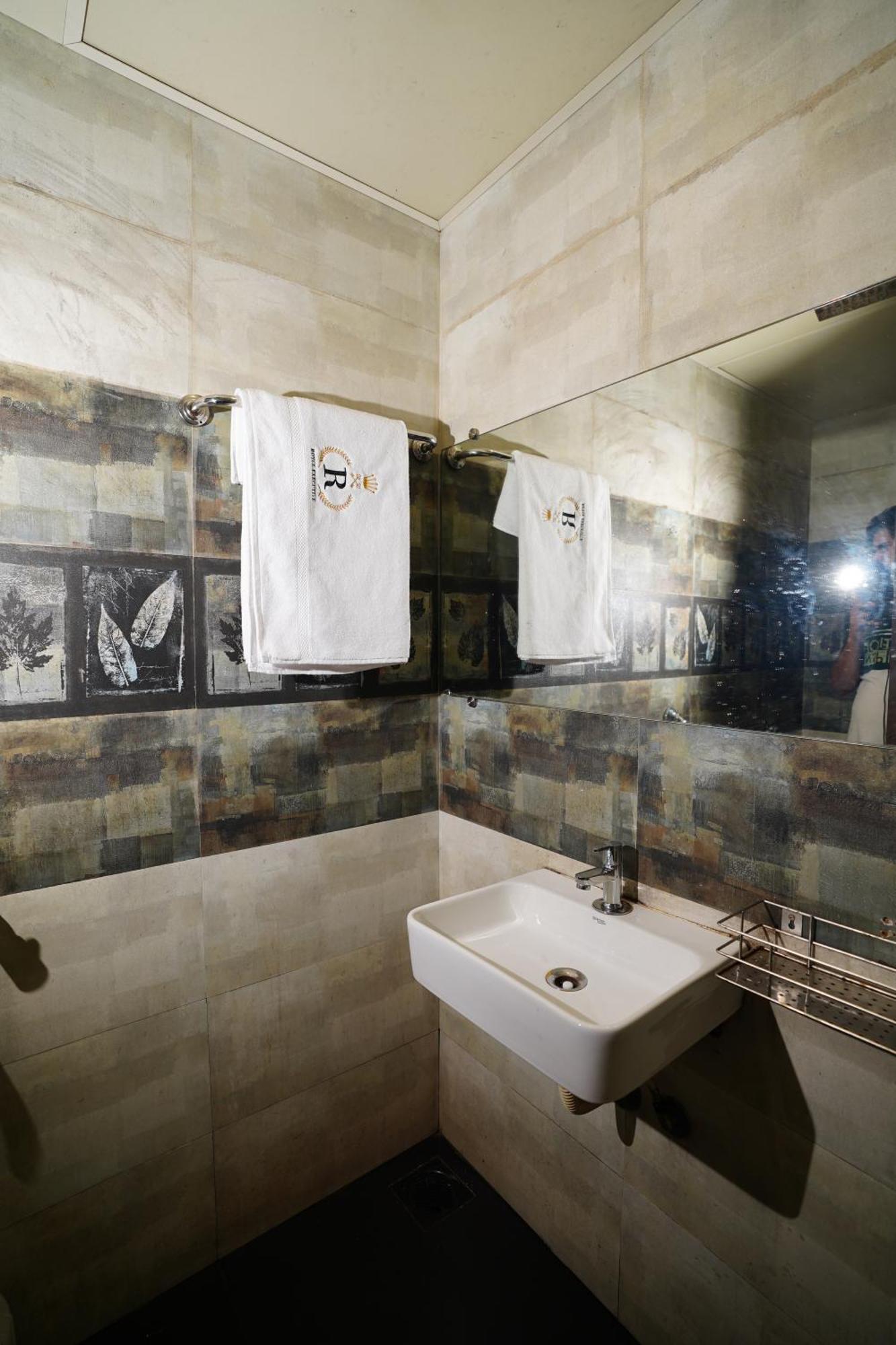 Hotel Royce Executive Near Us Consulate, Bandra Kurla Complex Mumbai
