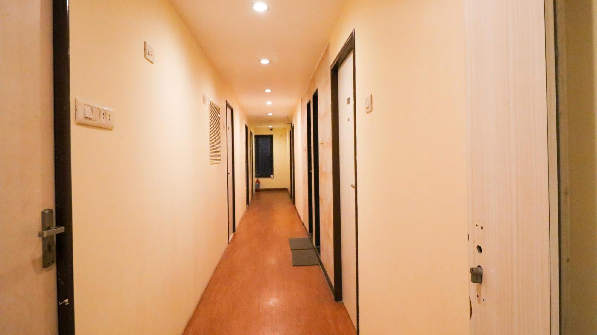 Hotel Tuliip Residency 3*