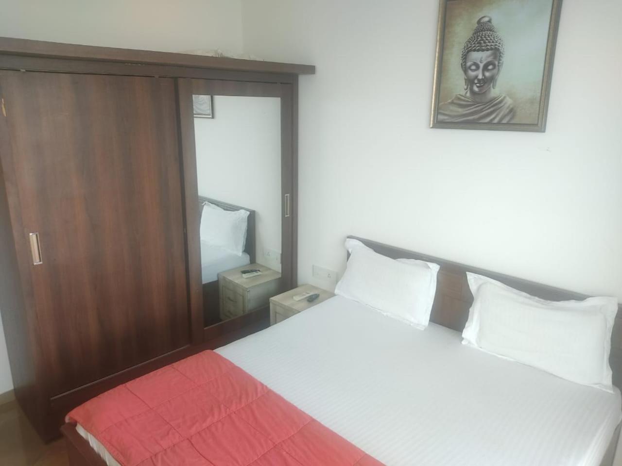 Arista Service Ghansoli Apartment *