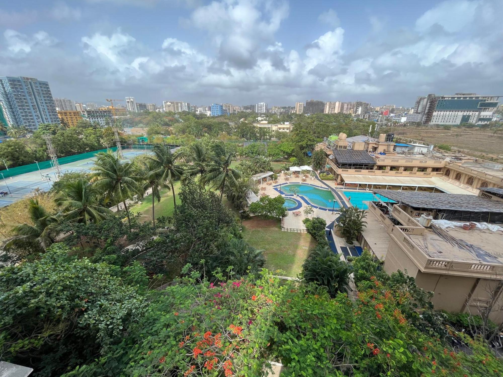 Shared In Building In Upper Juhu Homestay