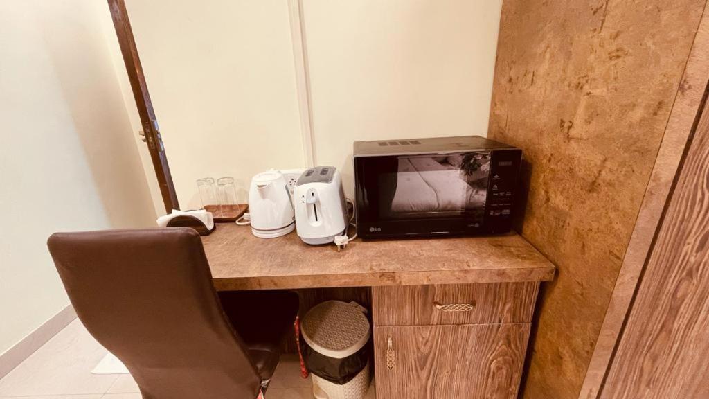 Tim Santacruz Airport Apartment Mumbai