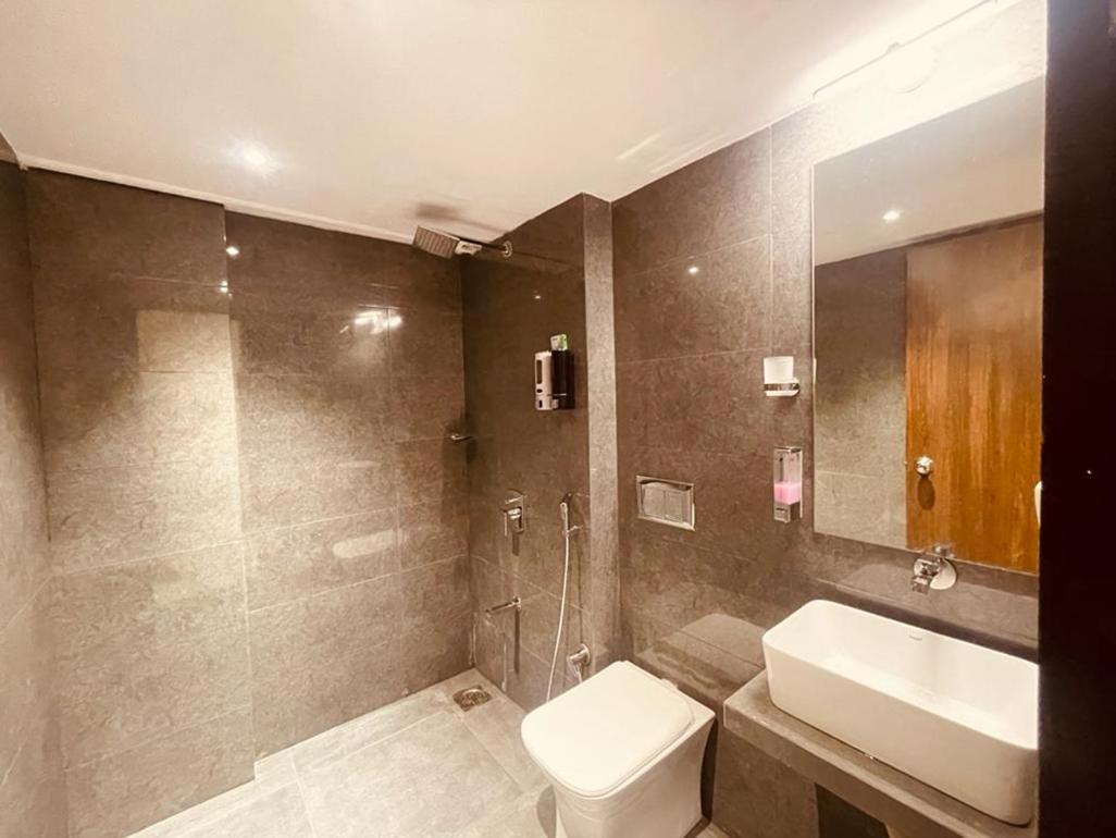 Tim Service Apartment Goregaon East Near Nesco Hotel 3*