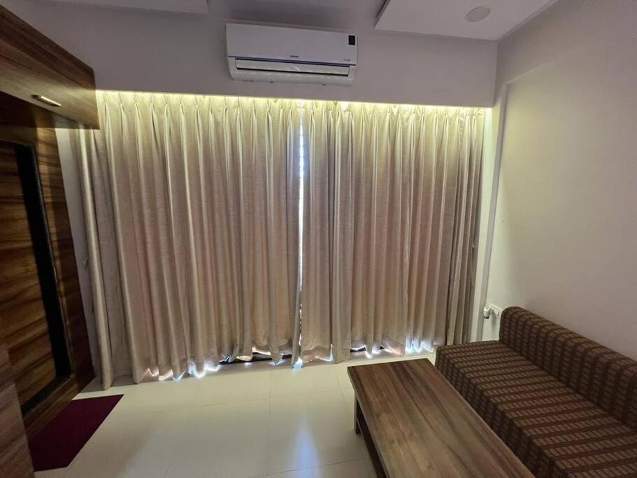 Pousada 3bhk Parindacasa With Pvt Pool & Uhd Theatre