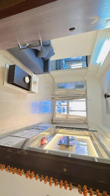 Pixiestays 2bhk Flat Malad