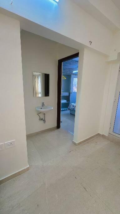 Pixiestays 2bhk Flat Malad