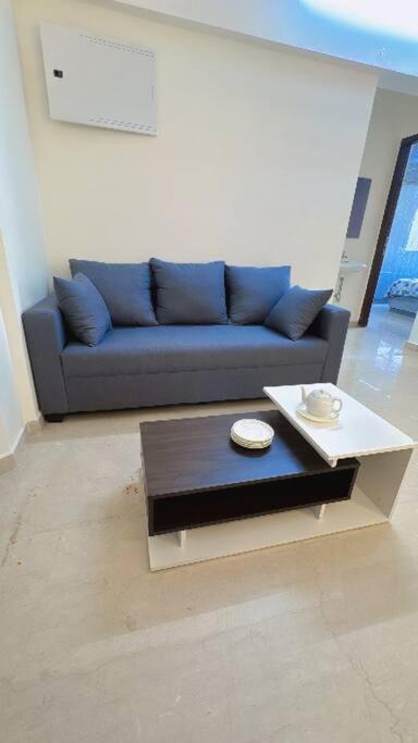 Pixiestays 2bhk Flat Malad Apartment