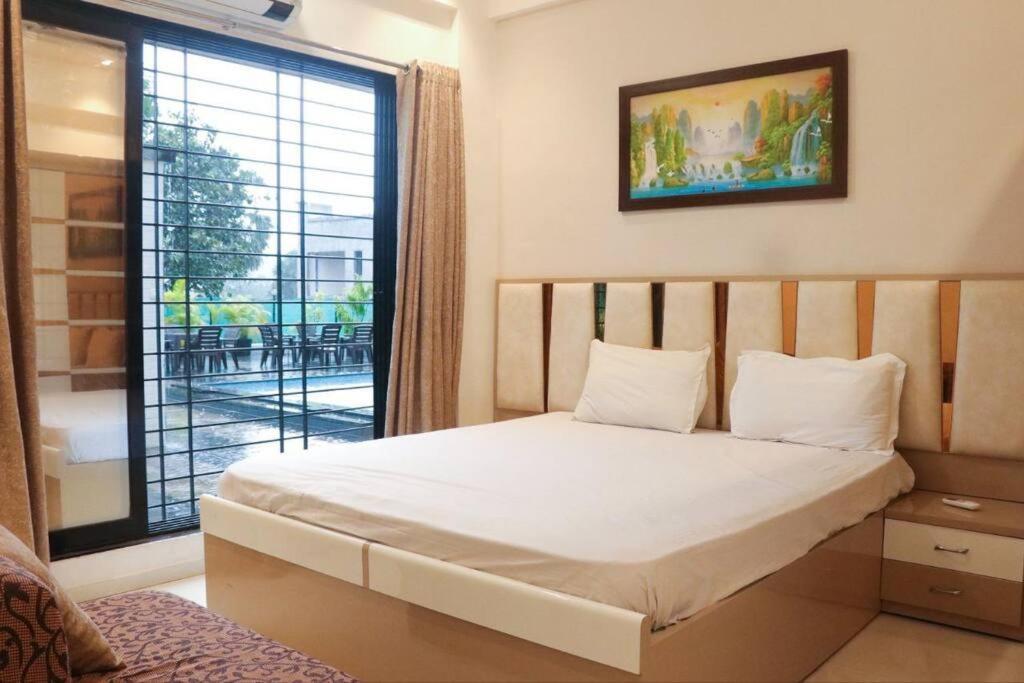 Stayhaven Aqua With Pvt Theatre & Pool Bombaim