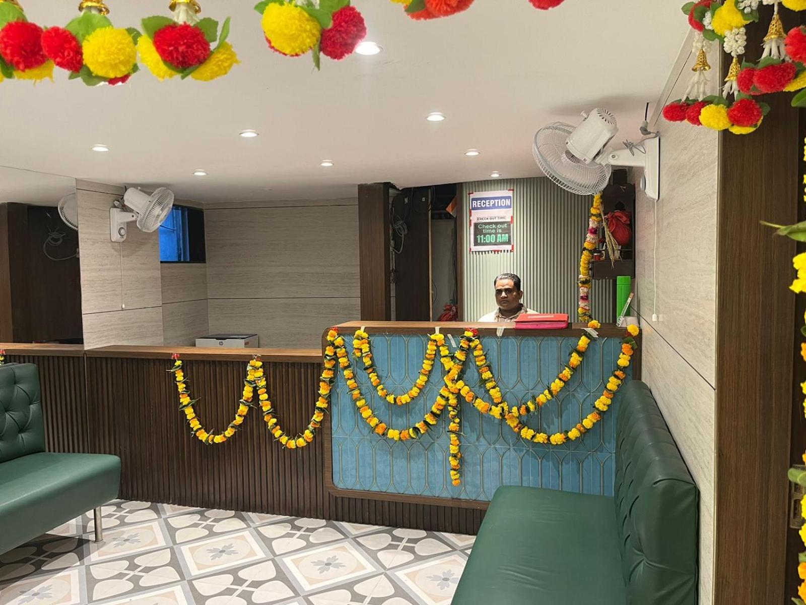 Guest house Woodland Near Dadar Railway Station