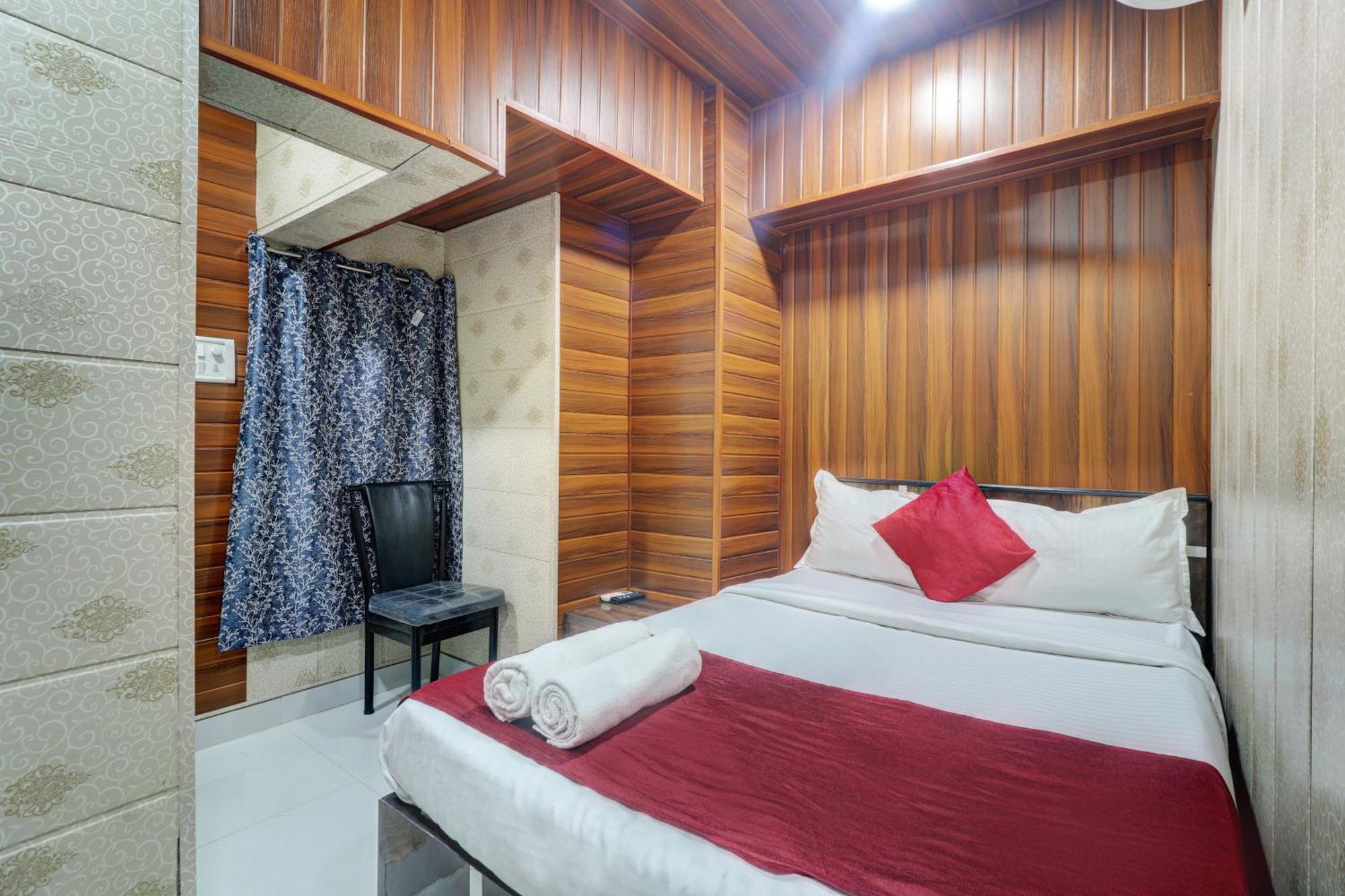 Ab Residency Near Kokilaben Dhirubhai Ambani Hospital Andheri West 3*