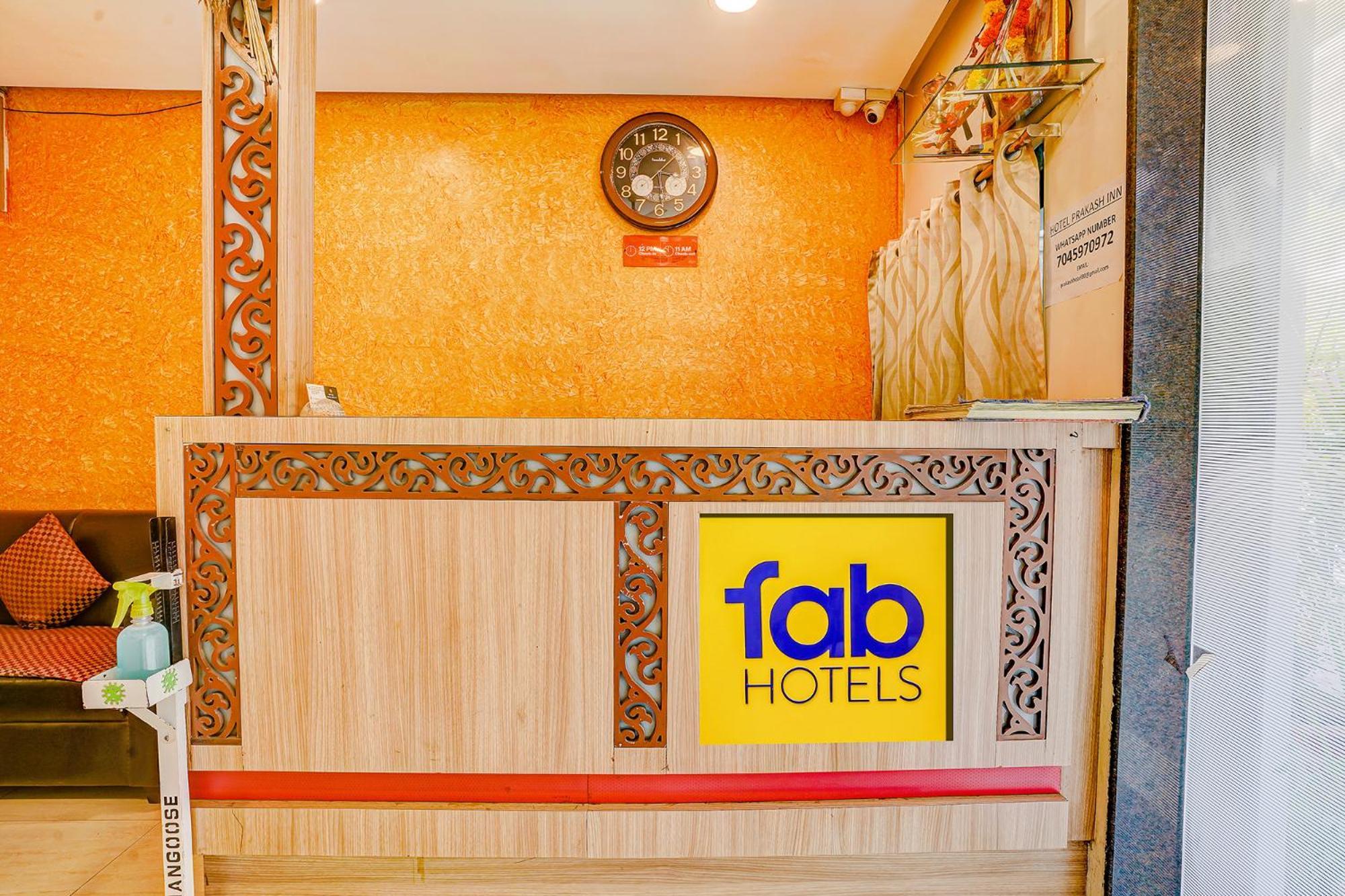 Hotel Fabexpress Prakash - Nr International Airport Bombaim