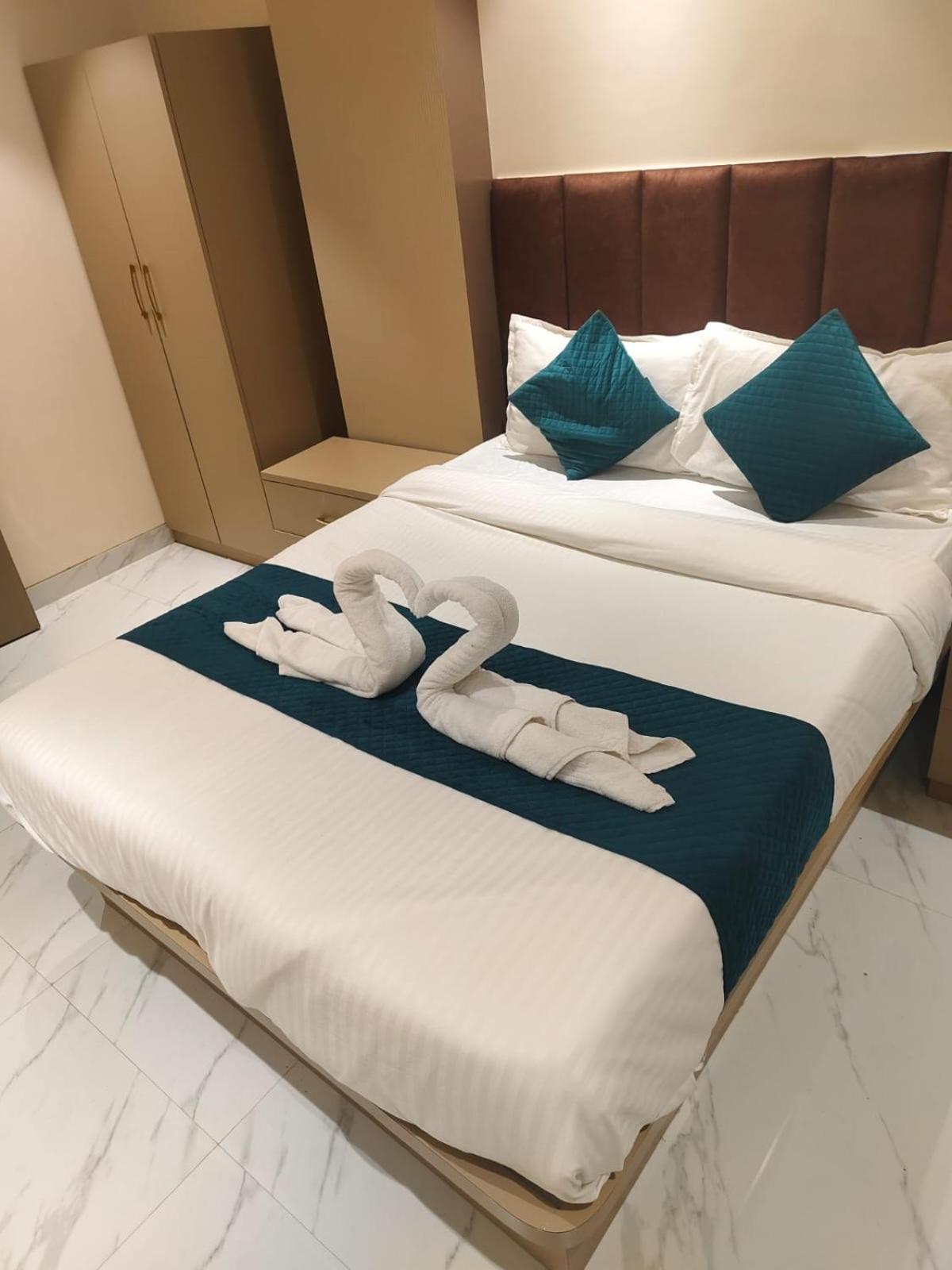 Hotel Dolphin Residency