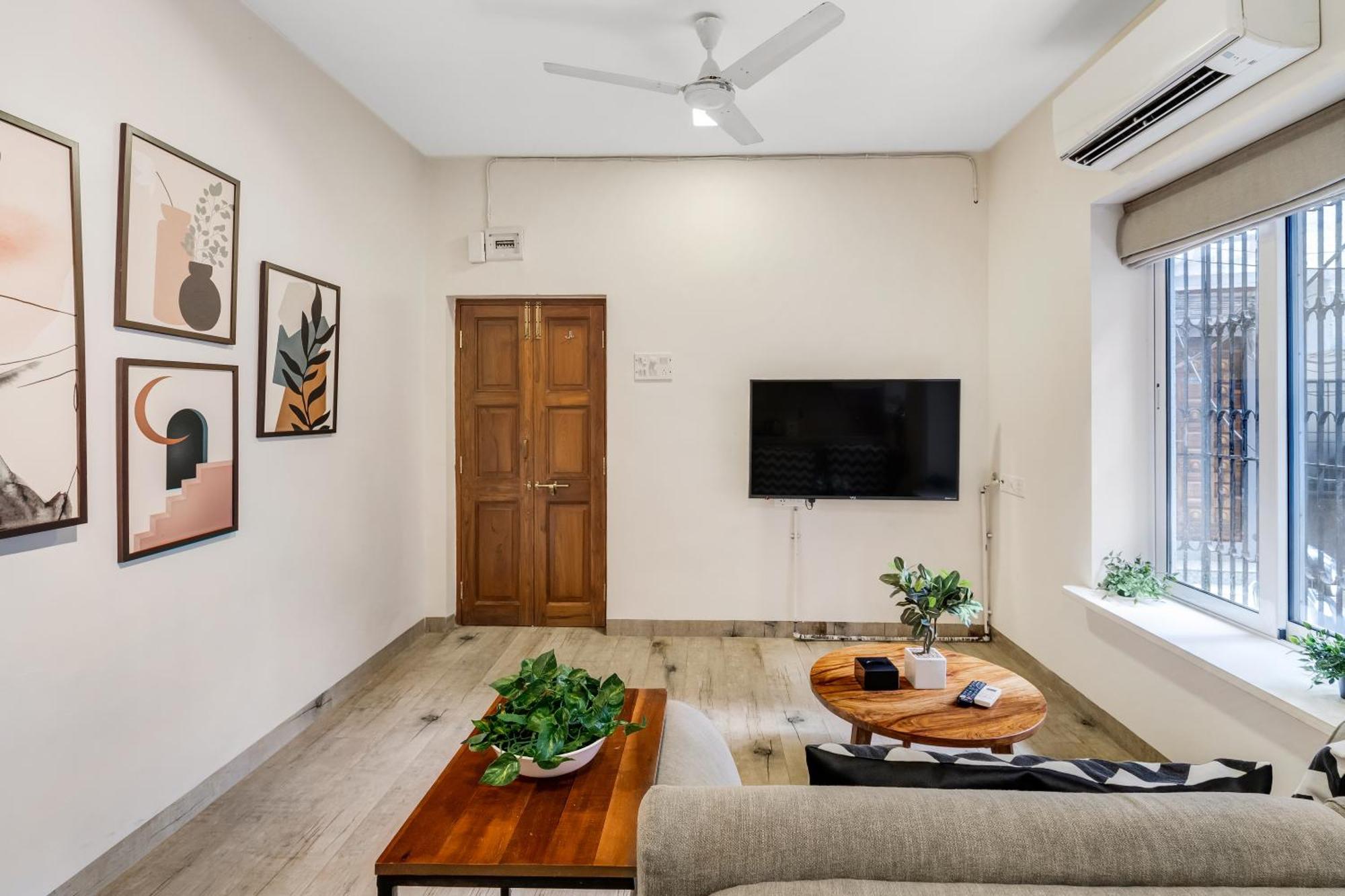 Maven 1bhk Khar W By The Company Bed & Breakfast *