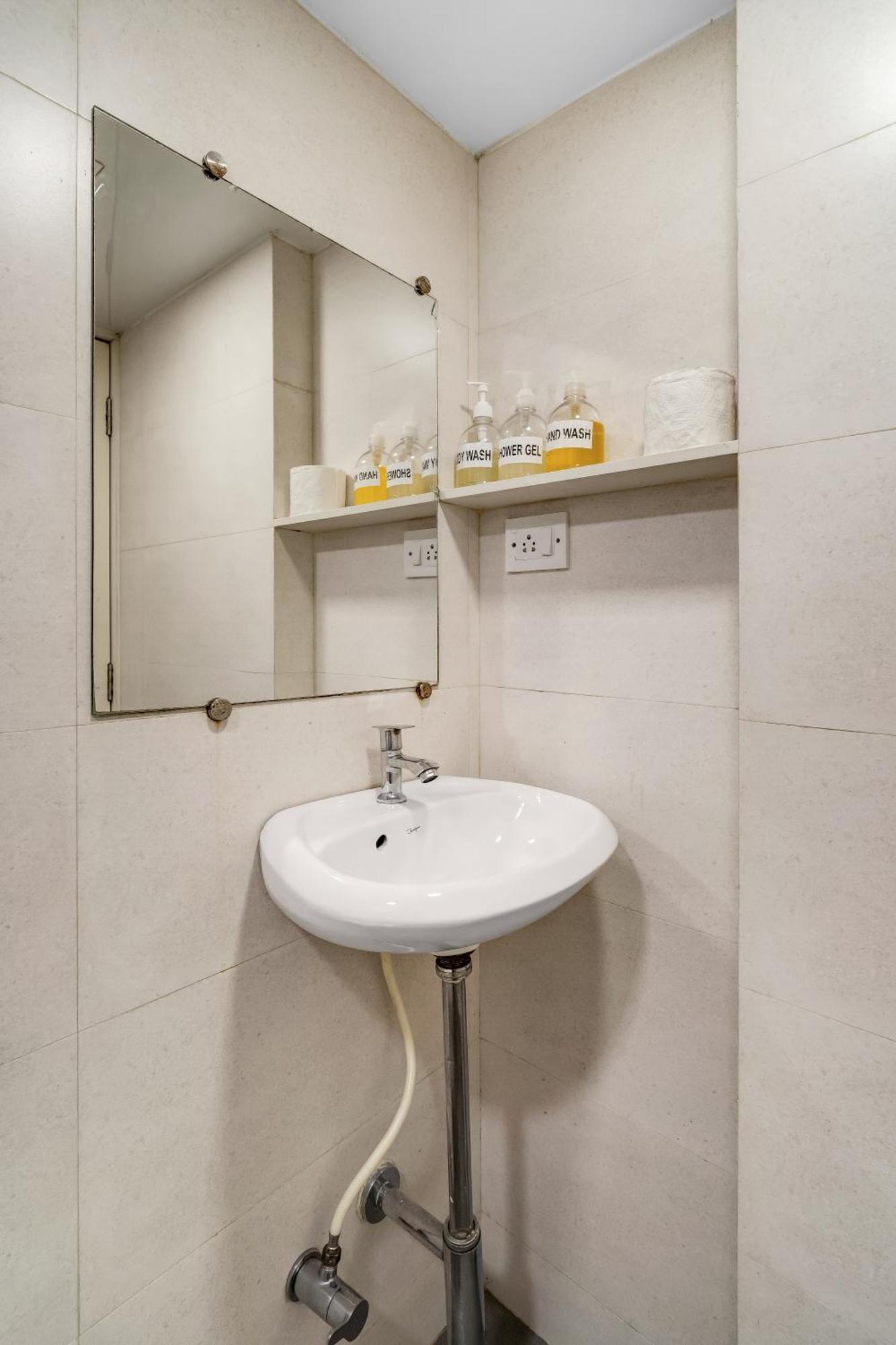 Cleo 1bhk Khar W By The Company Bed & Breakfast Mumbai