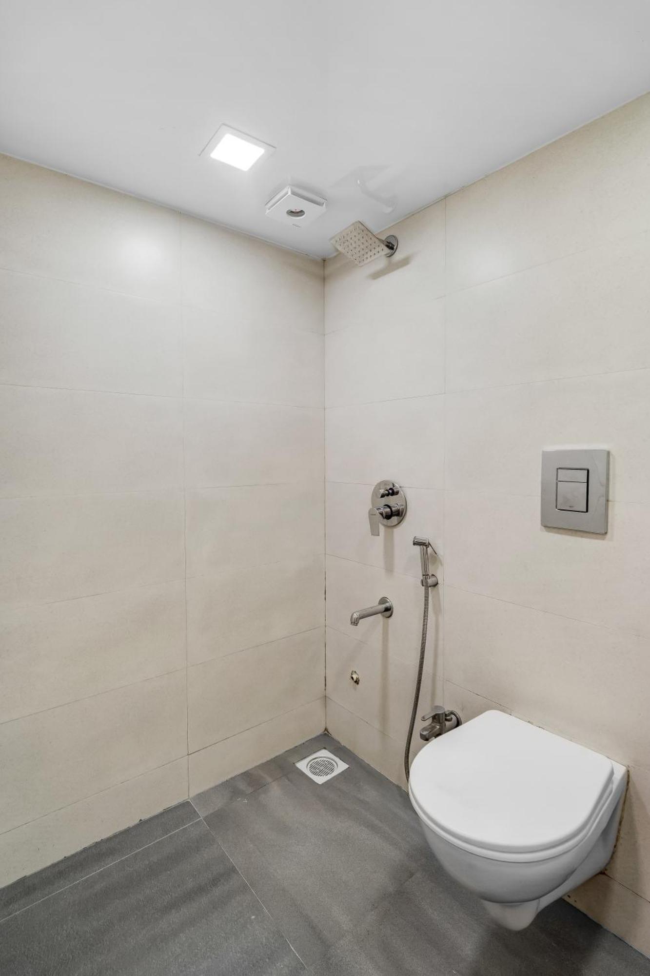 Bed & Breakfast Cleo 1bhk Khar W By The Company Mumbai