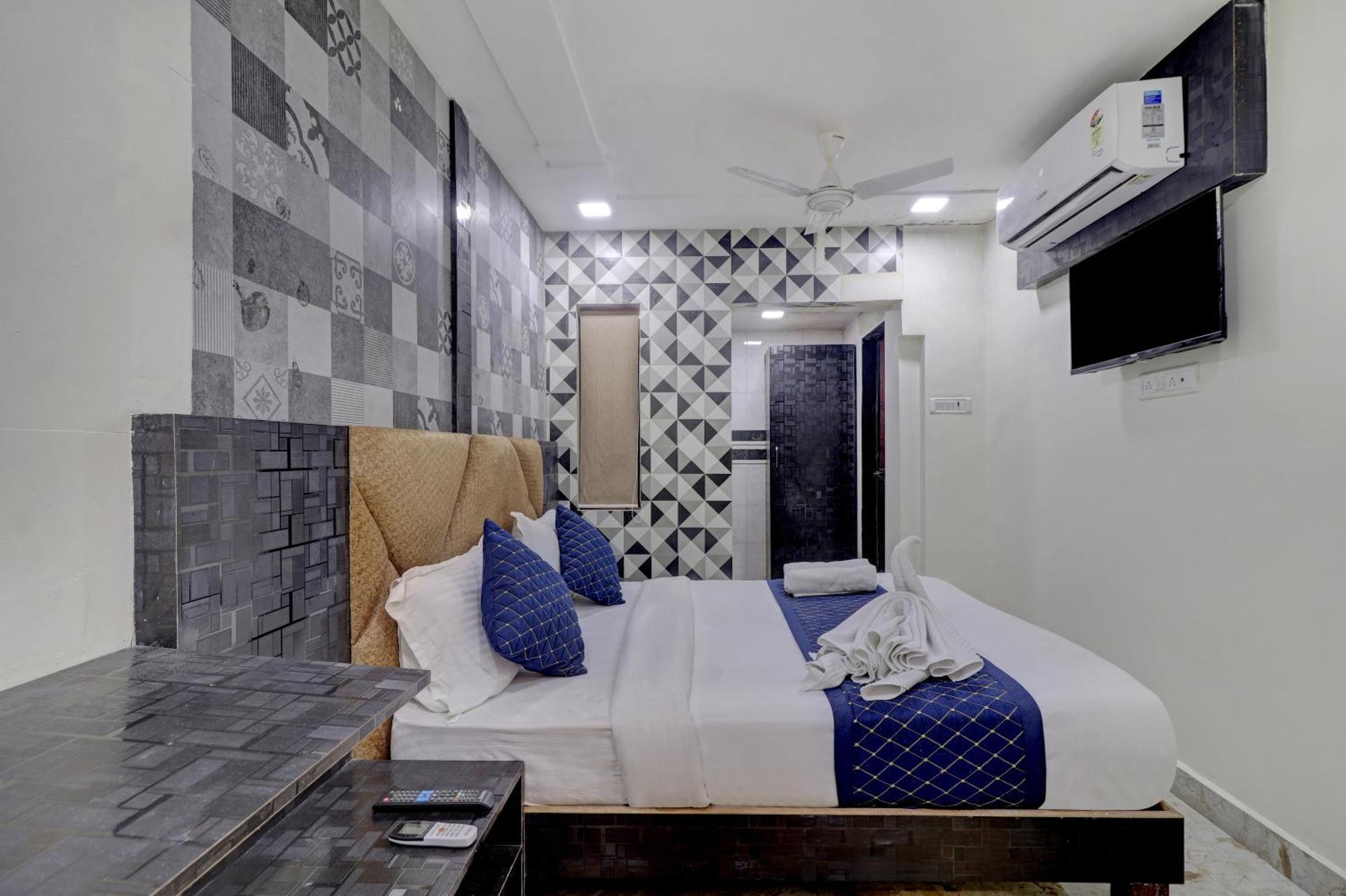 Parle Capsule hotel Mumbai