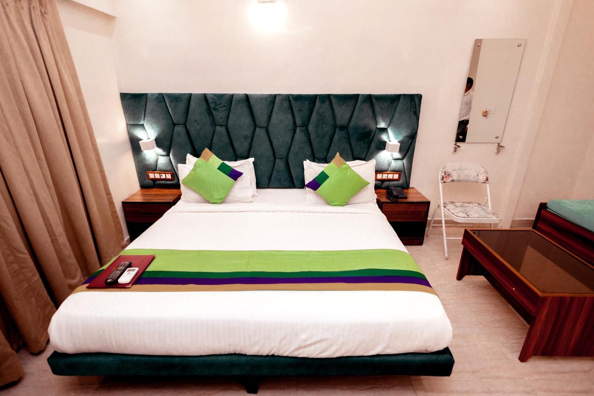 Golden Tulipz Hotel Mumbai