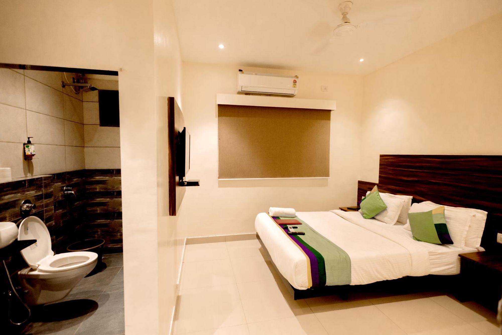 Golden Tulipz Hotel Mumbai